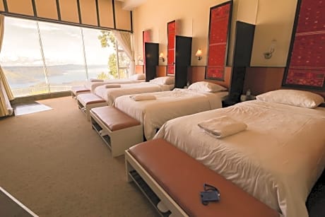 Tongging Deluxe Lodge with Shared Bathroom and Lake Toba View