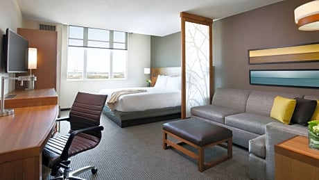 King Bed High Floor (with sofa bed)