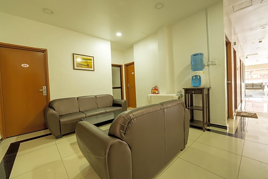 Mary J Hotel Family 10 pax room