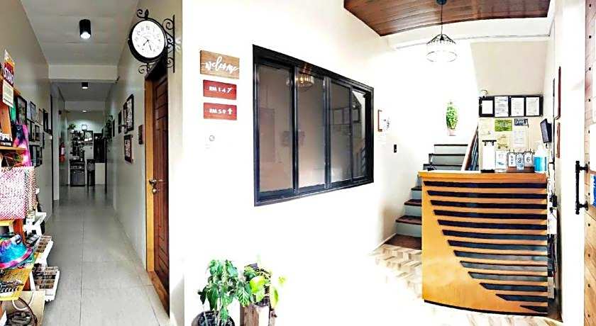 Pompeo and Luming's Inn