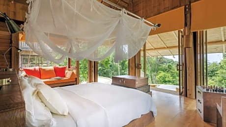 5 Bedroom Bayview Pool Reserve