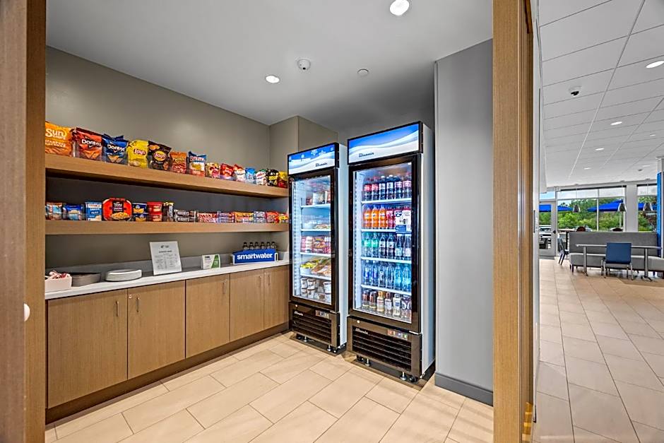 Holiday Inn Express & Suites Marinette By IHG