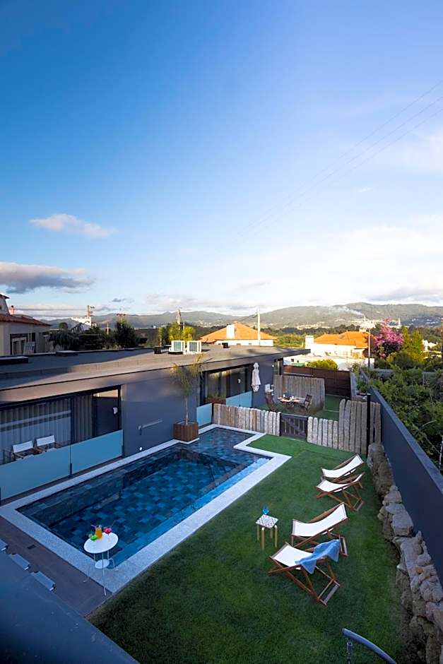 Abraços dos Avós - Casas de aldeia