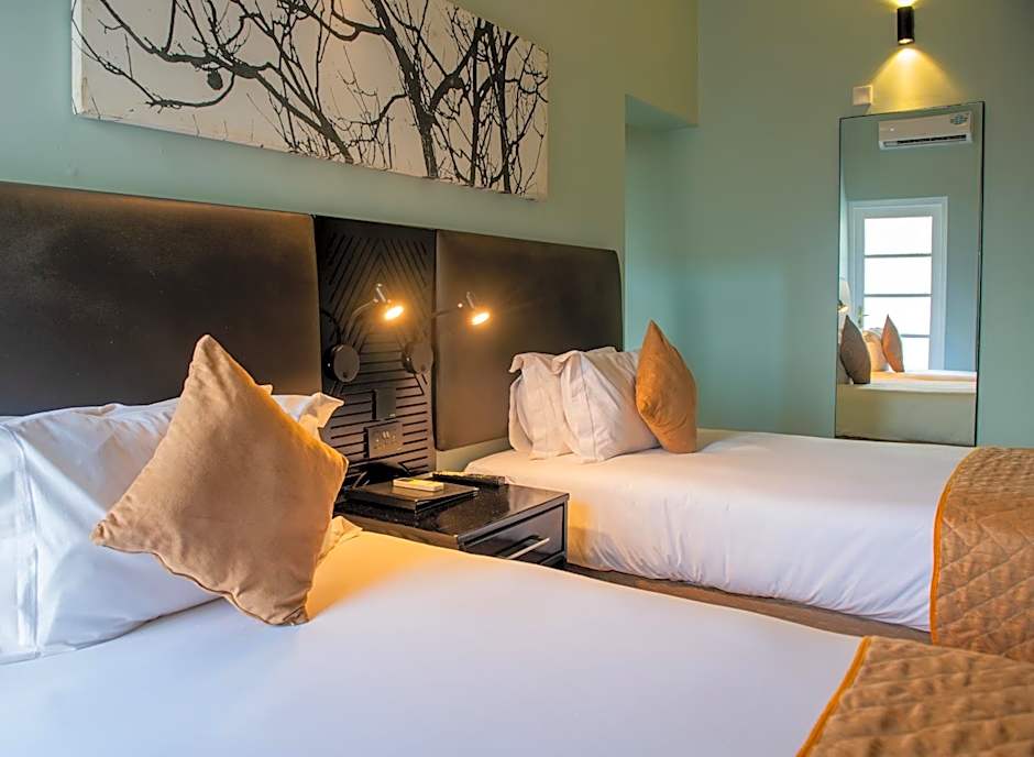 New Ambassador Hotel