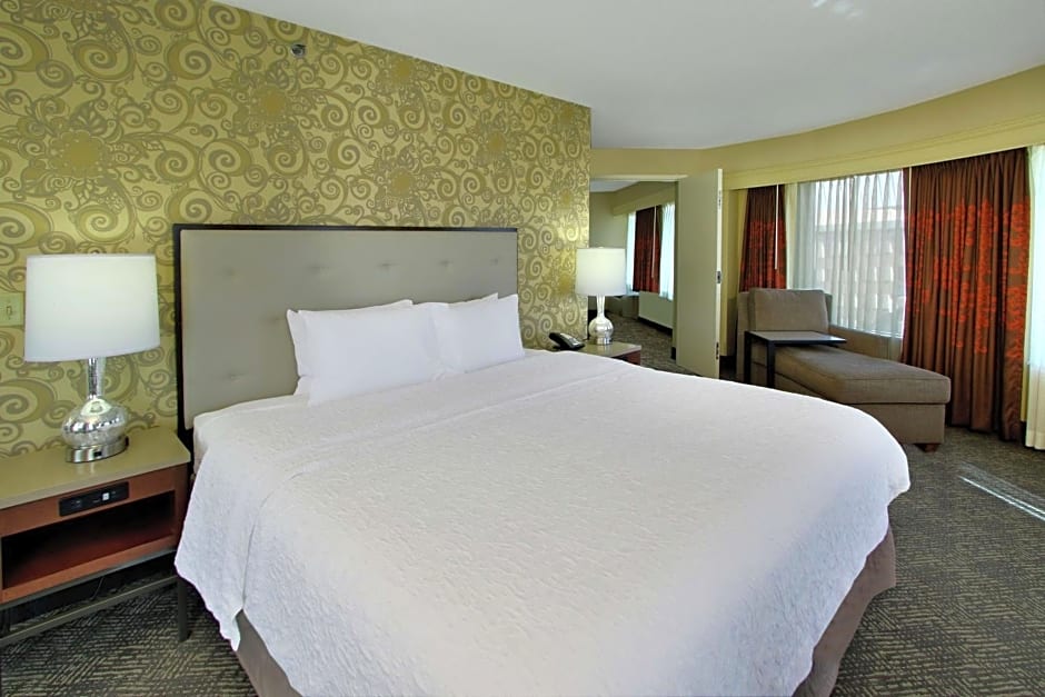 Hampton Inn By Hilton & Suites Columbus-Downtown