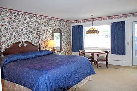 King Room with Partial Lake View