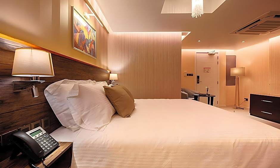 Amina Residency - Luxury Stay