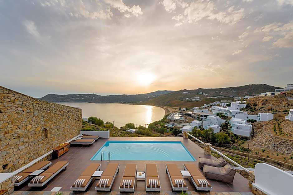 Cova Mykonos Suites