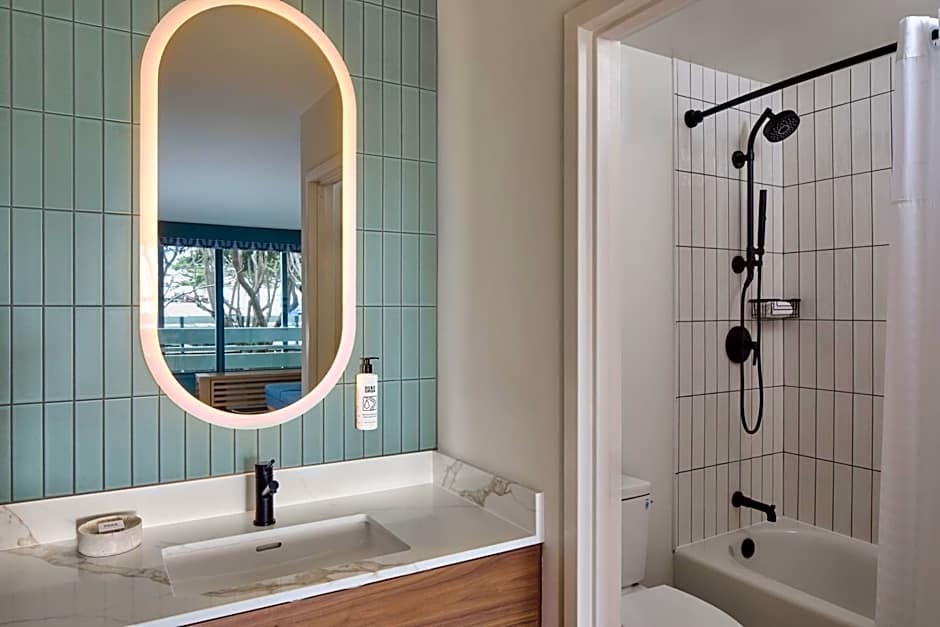 Monterey Beach Hotel, a Tribute Portfolio Hotel