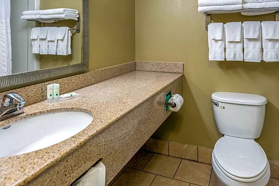 Quality Inn & Suites