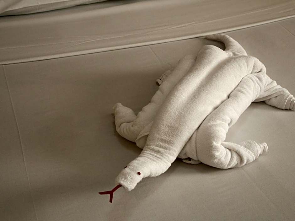 Sampaguita Suites JRG