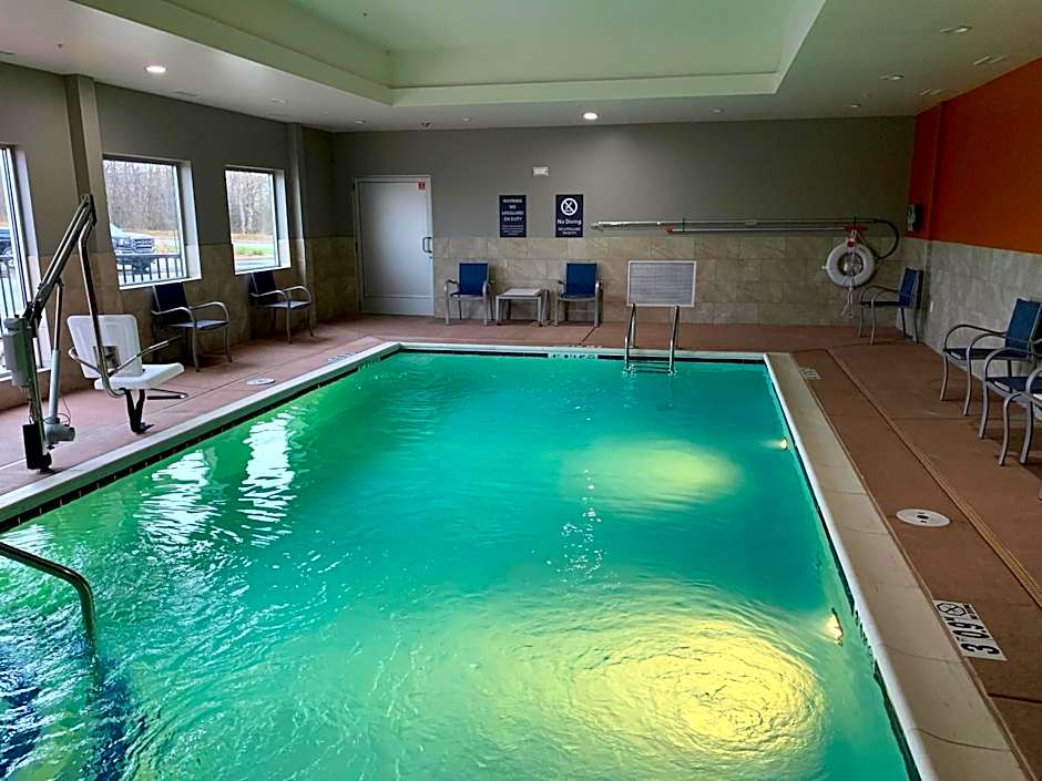 La Quinta Inn & Suites by Wyndham Louisville East