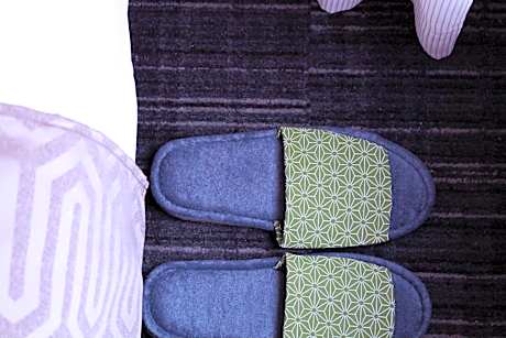 Premium Floor Semi Double Room - Non-Smoking