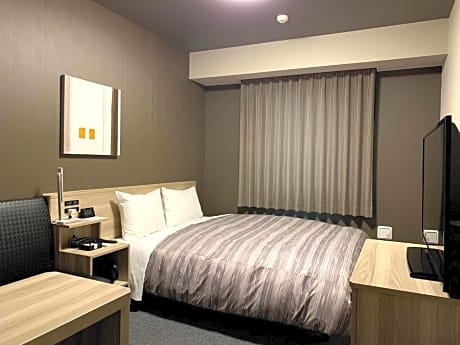 Single Room - Non-Smoking