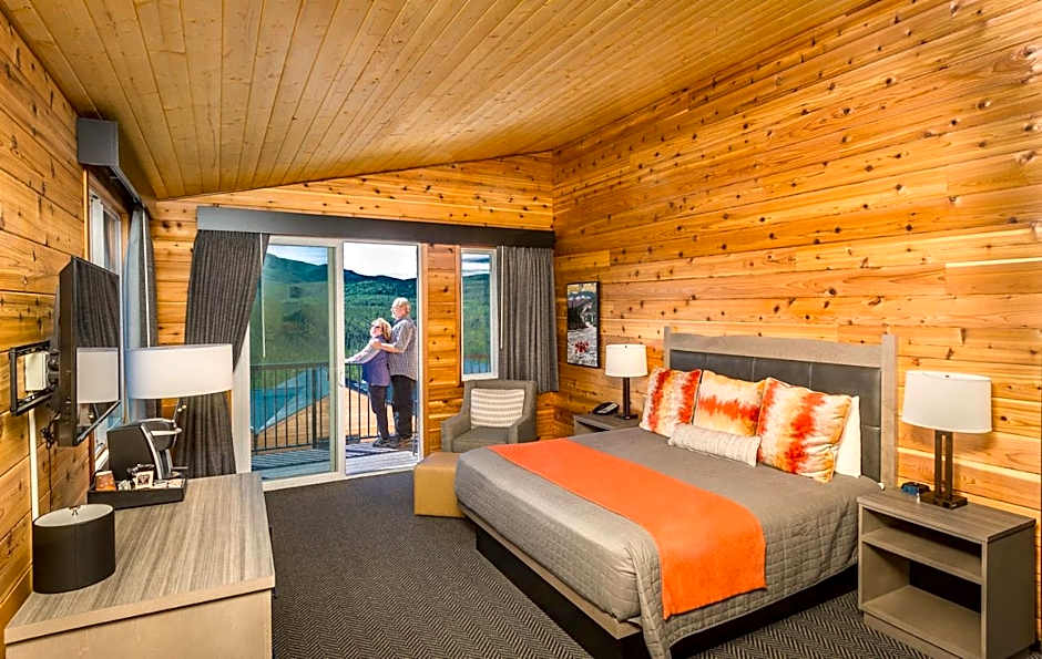 Denali Bluffs Hotel