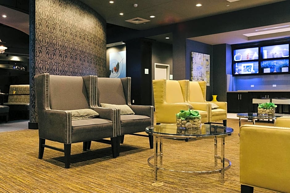 Holiday Inn and Suites East Peoria By IHG