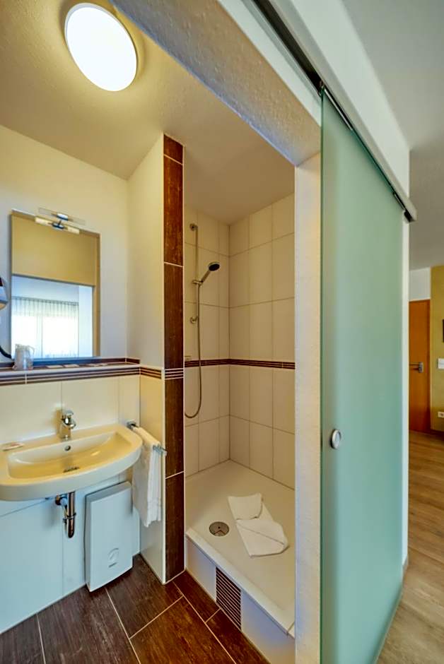 Hotel l'adresse garni