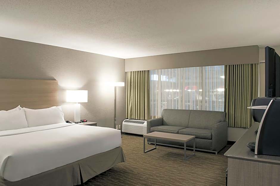 Holiday Inn Fargo By IHG