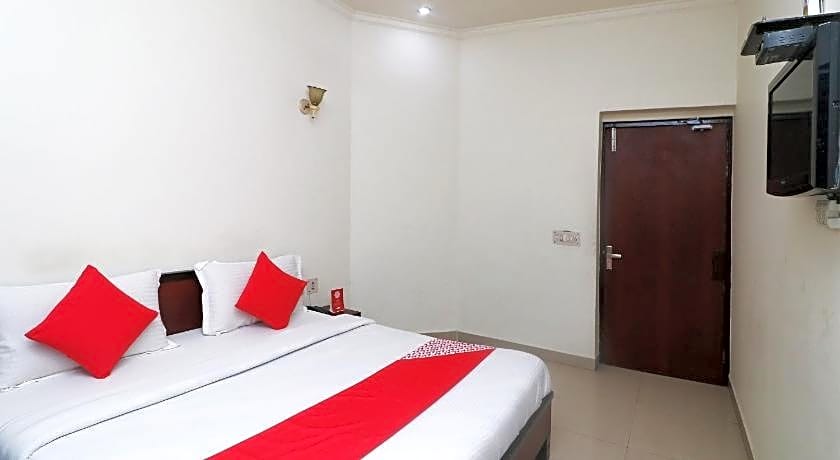 Hotel Gayatri Palace