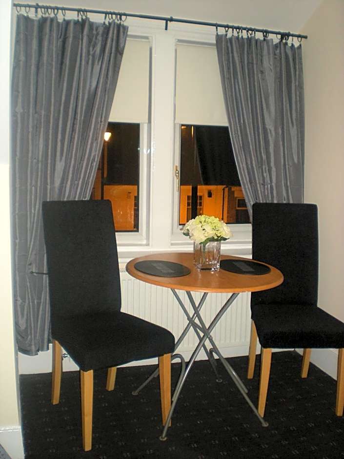 Elmswood Guest House