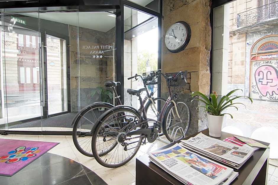 Petit Palace Arana Bilbao