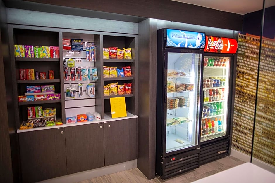 La Quinta Inn & Suites by Wyndham Houston - Normandy