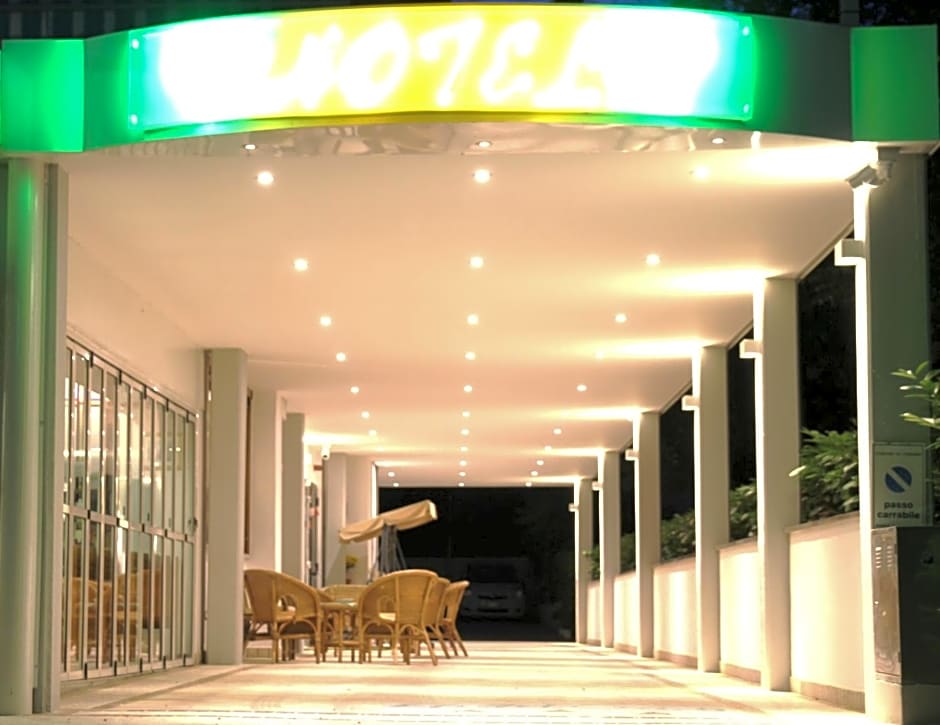 Hotel Oasi