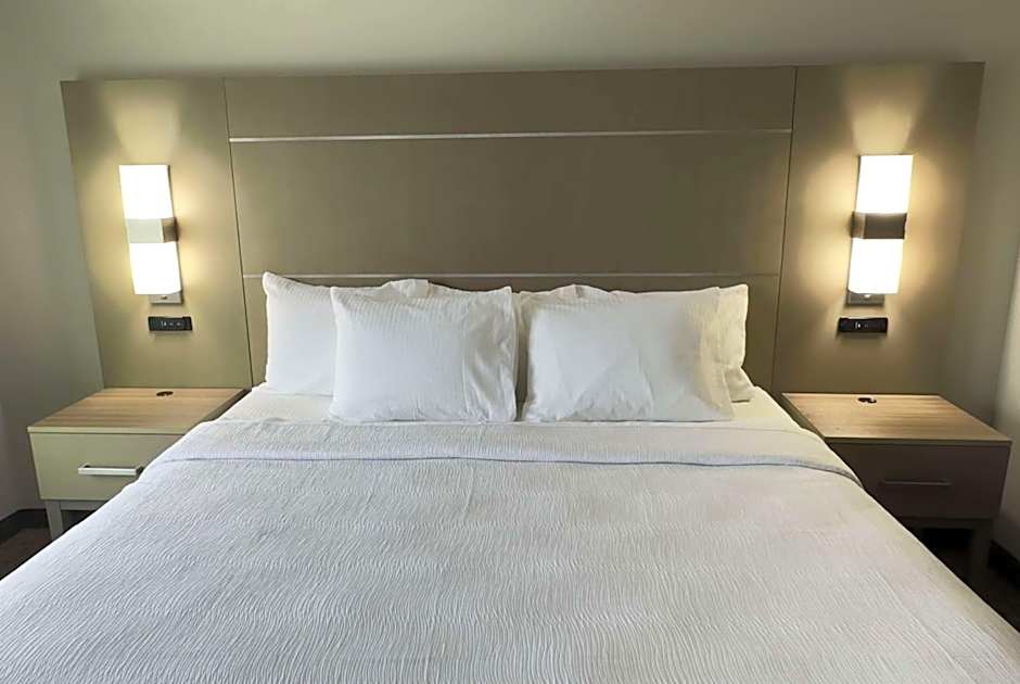 Photo 1 of 4 of 1 King Bed