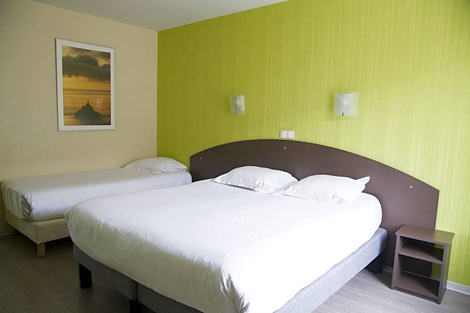 Photo 1 of 6 of Superior 1 Extra Bed