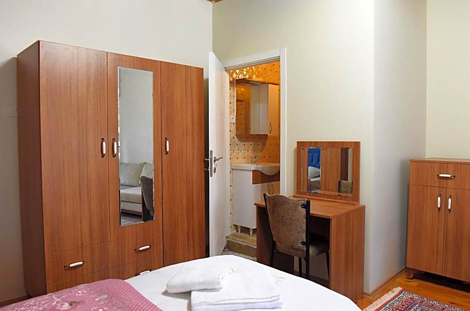 ÖZ Butik Otel Antik Kent Myrleia