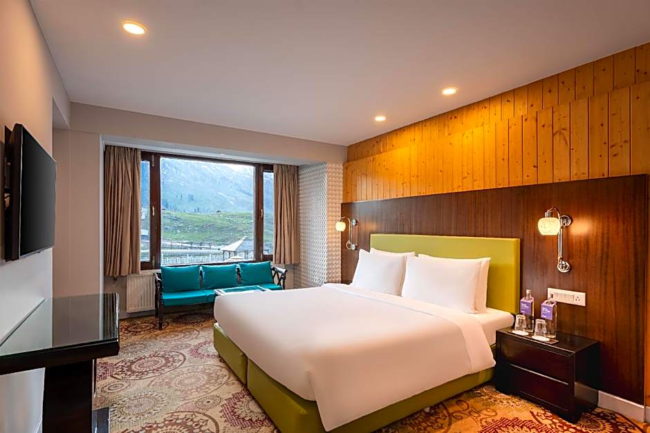 Country Inn & Suites by Radisson, Sonamarg