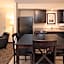 Holiday Inn and Suites Charleston West By IHG
