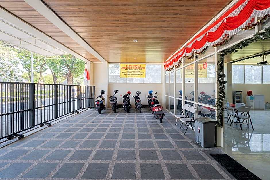 RedDoorz Plus @ Grace Residence Surabaya