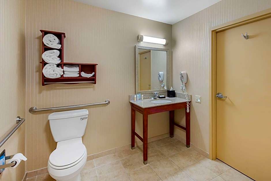 Hampton Inn By Hilton And Suites Arcata