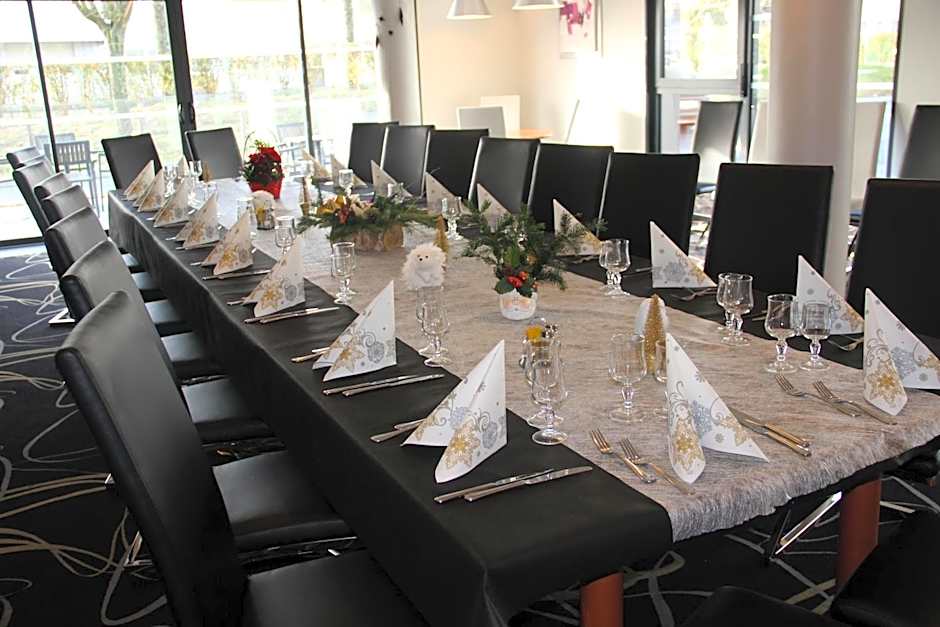 Kyriad Saint Quentin En Yvelines - Montigny