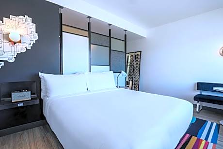 Aloft, Guest room, 1 King