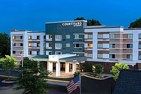 Courtyard by Marriott Largo Medical Center Drive