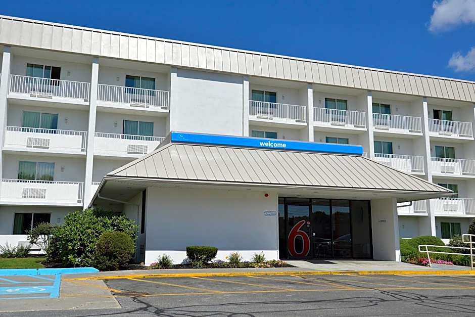 Motel 6-Danvers, MA - Boston North