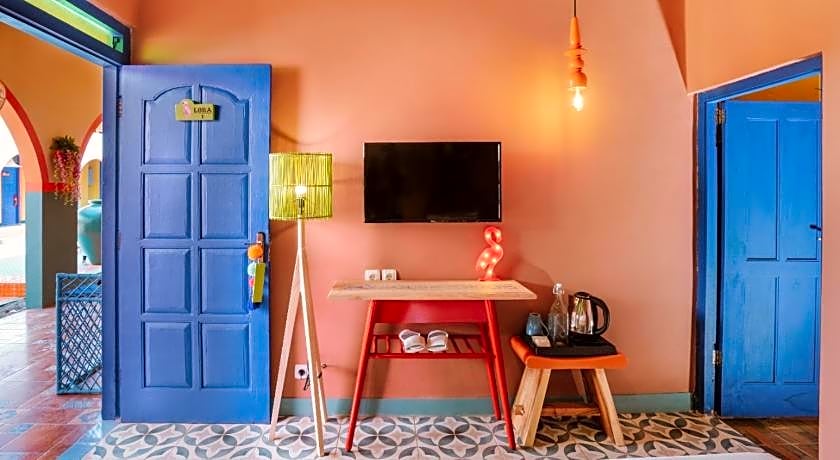 Por Aqui Stay & Dine