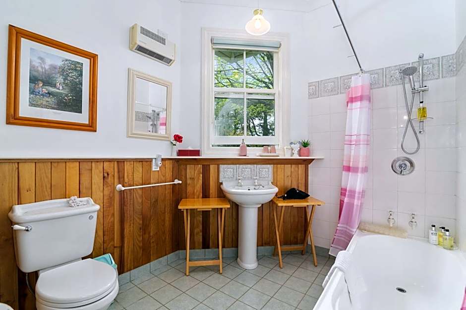 Country Villa Estate