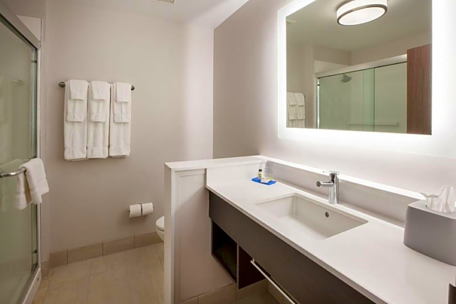 Holiday Inn Express Minneapolis West - Plymouth By IHG