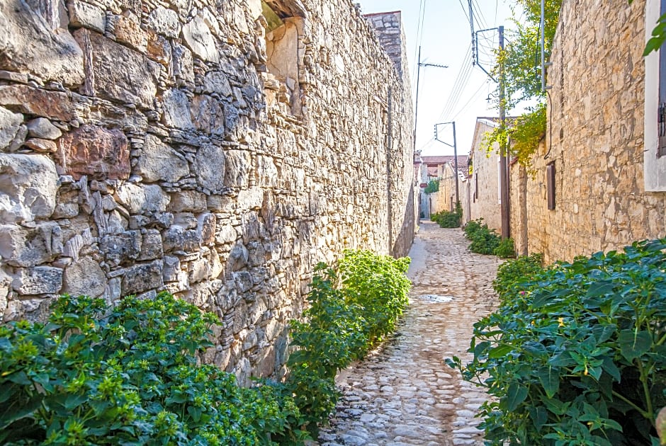 Oinoessa Traditional Boutique Houses