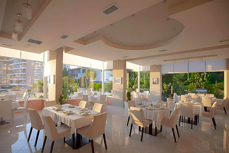 Hotel Oasis