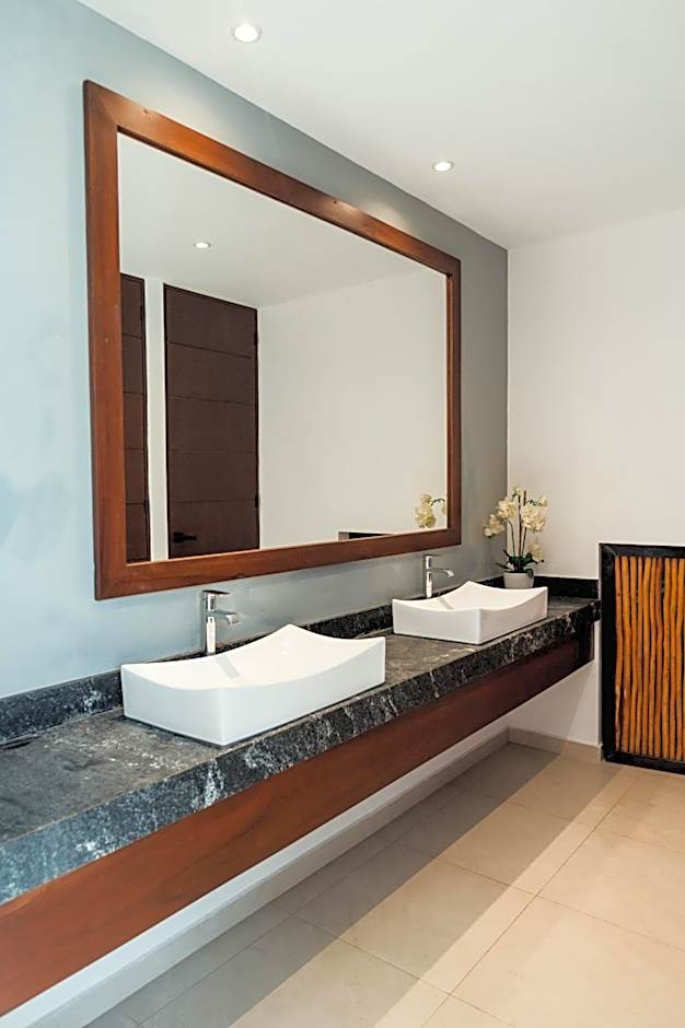 Phantom Suites