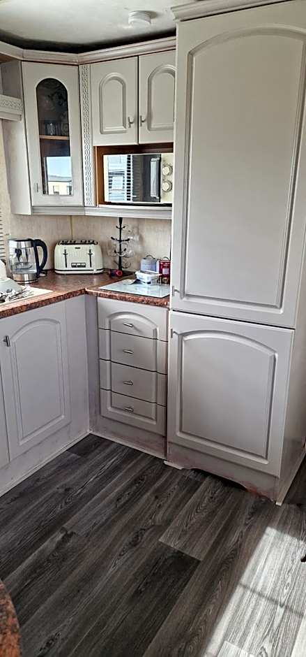 H&B Caravan on Marine Holiday Park
