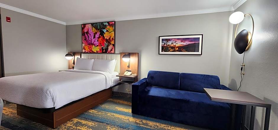 La Quinta Inn & Suites by Wyndham Yakima Downtown