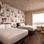 Radisson RED Miami Airport