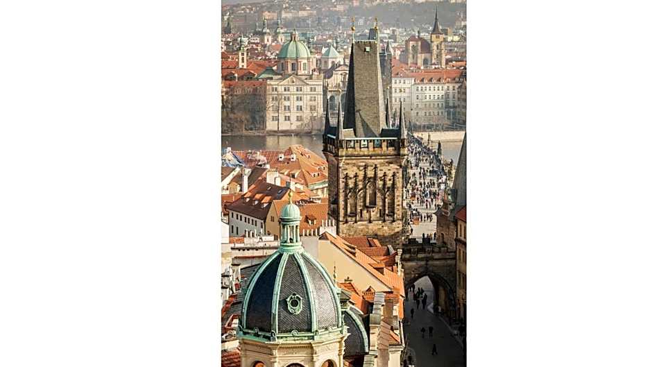 Mostecká 12 Residence