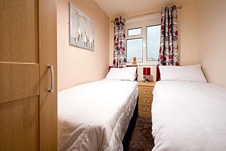 2 Bedroom Silver Chalet