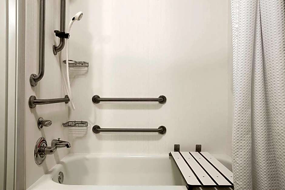 Courtyard by Marriott Springfield